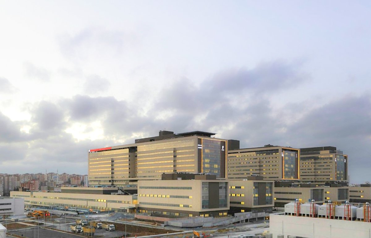 Başakşehir Şehir Hastanesi'nin ilk etabı açıldı.Türkiye’nin en büyük...